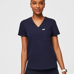 Figs Women's Navy Catarina One-Pocket Scrub Top- S